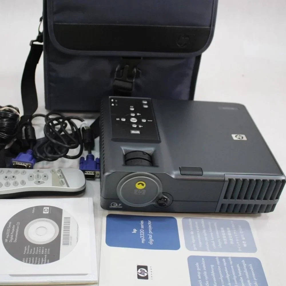 Classic Portable HP digital projector with accessories